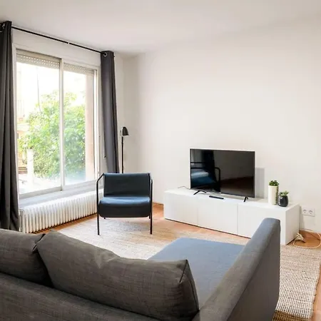 Plaza Urquinaona And Comfortable 3bd *